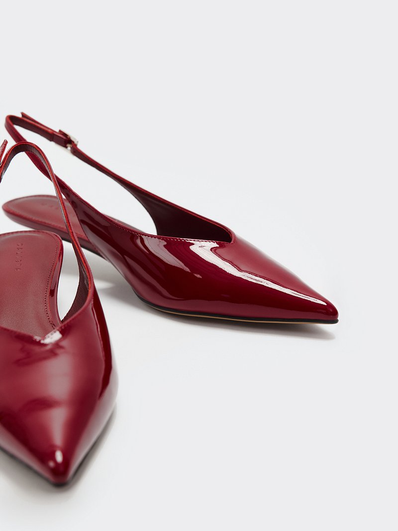 Лаковые туфли с открытой пяткой